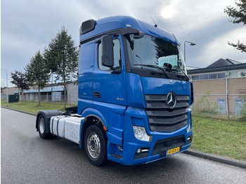 Tractor unit MERCEDES-BENZ Actros 1943