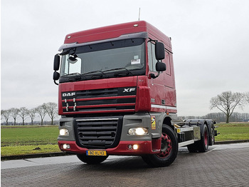 Cab chassis truck DAF XF 105 460