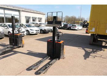 Pallet truck BT