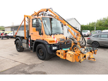 Dropside/ Flatbed truck UNIMOG U400