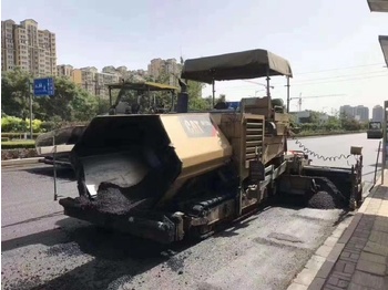 Asphalt paver CATERPILLAR