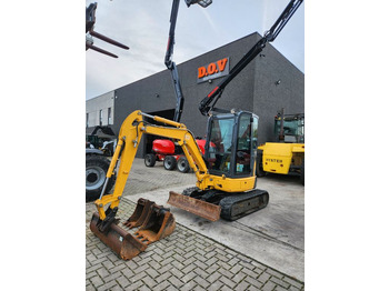 Mini excavator KOMATSU PC26MR-3