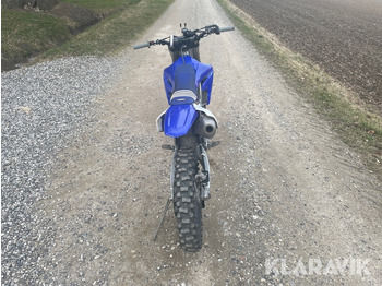 Motorcycle Crosser Yamaha YZ450F: picture 4