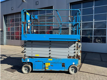 Scissor lift GENIE