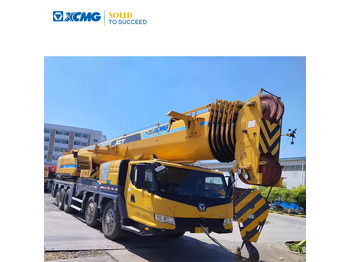 Mobile crane XCMG