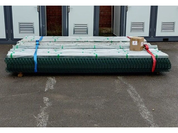 Construction equipment OF GREEN V MESH SECURITY FENCING, 2.4M HIGH, 3M PANELS, C/W ALL: picture 4