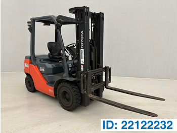 Diesel forklift TOYOTA