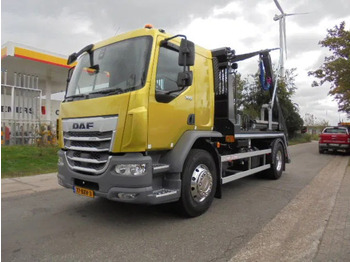 Skip loader truck DAF XB 290