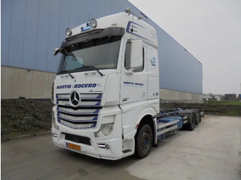 Cab chassis truck MERCEDES-BENZ Actros 2542