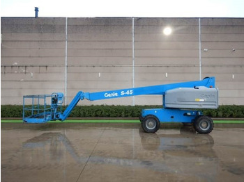 Telescopic boom GENIE S45