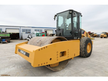 Compactor CATERPILLAR