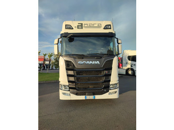 Tractor unit SCANIA R 520