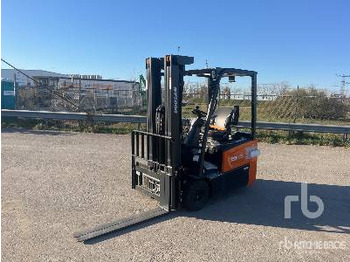 Electric forklift DOOSAN