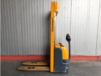 Stacker JUNGHEINRICH EJC