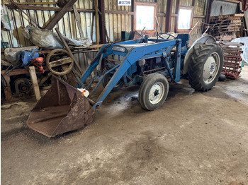 Farm tractor FORD