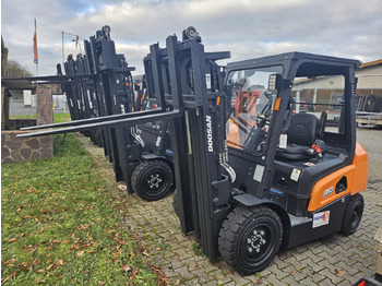 Diesel forklift DOOSAN