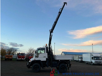 Dropside/ Flatbed truck, Crane truck Unimog U 300 4x4 Hiab Kran Fernbedienung Nur 78.144 Km: picture 2