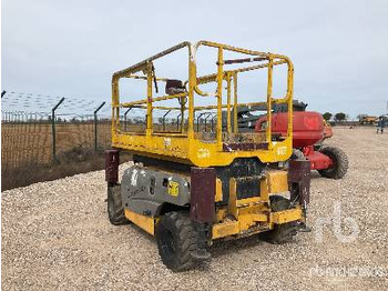 Scissor lift HAULOTTE COMPACT 10DX 4x4 Diesel: picture 4