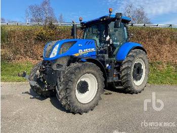 Farm tractor NEW HOLLAND T7