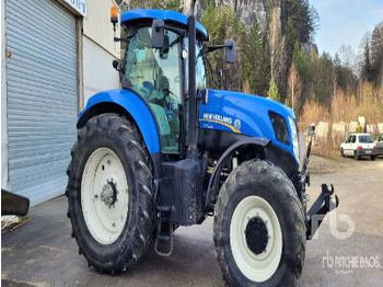 Farm tractor NEW HOLLAND T7.220