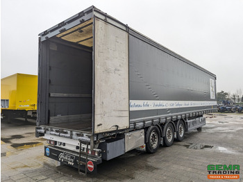 Curtainsider semi-trailer