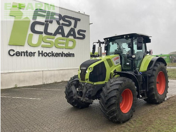 Farm tractor CLAAS Axion 810