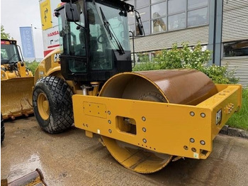 Compactor CATERPILLAR CS66B