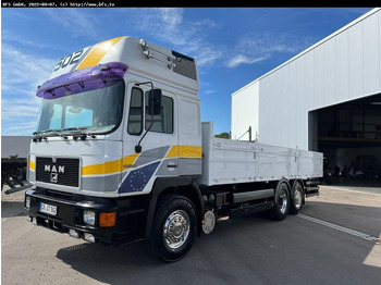 Dropside/ Flatbed truck MAN F90