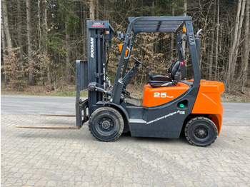 Diesel forklift DOOSAN