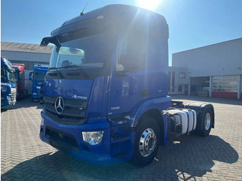 Tractor unit MERCEDES-BENZ Actros 1936