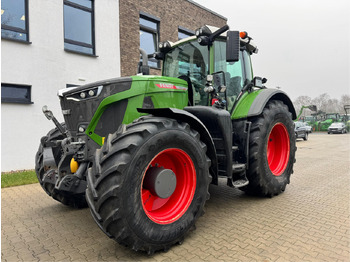 Farm tractor FENDT 933 Vario