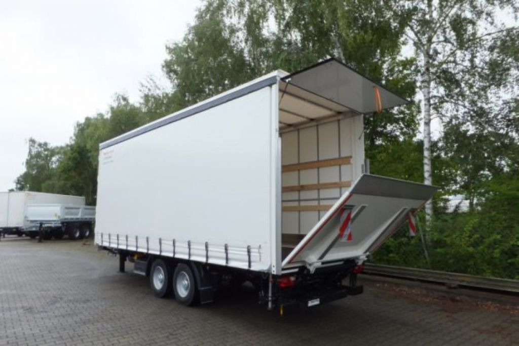 New Curtainsider trailer Möslein  neuer Planenanhänger, Ladebordwand + Durchladba: picture 9