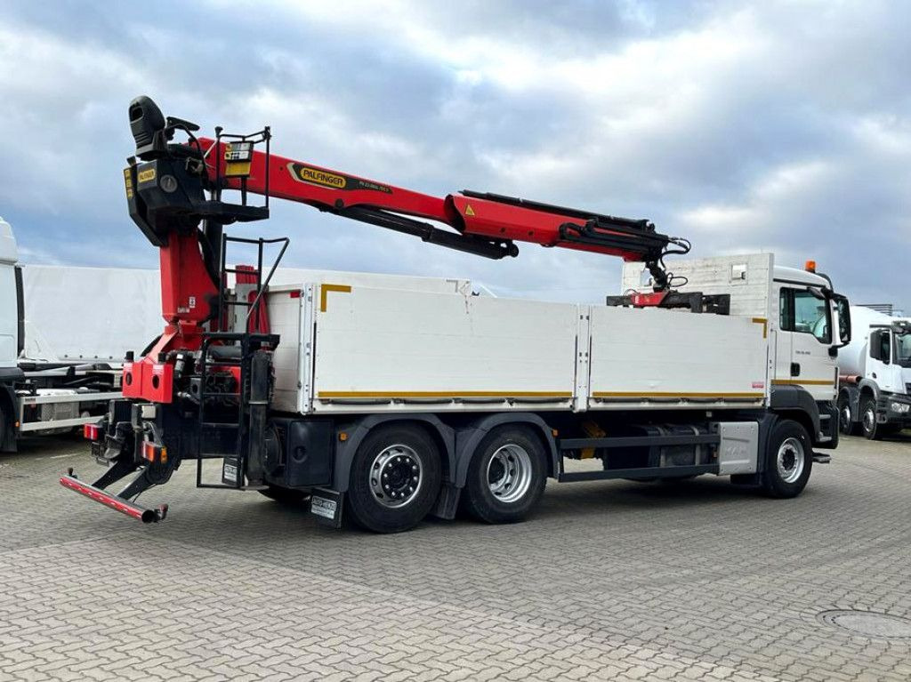 Dropside/ Flatbed truck, Crane truck MAN TG-S 26.400 6x2-2 BL Pritsche Heckkran Palfinger: picture 6