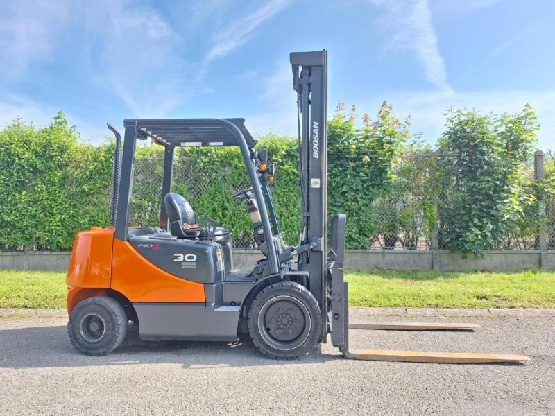 Diesel forklift Doosan D30S 5: picture 6