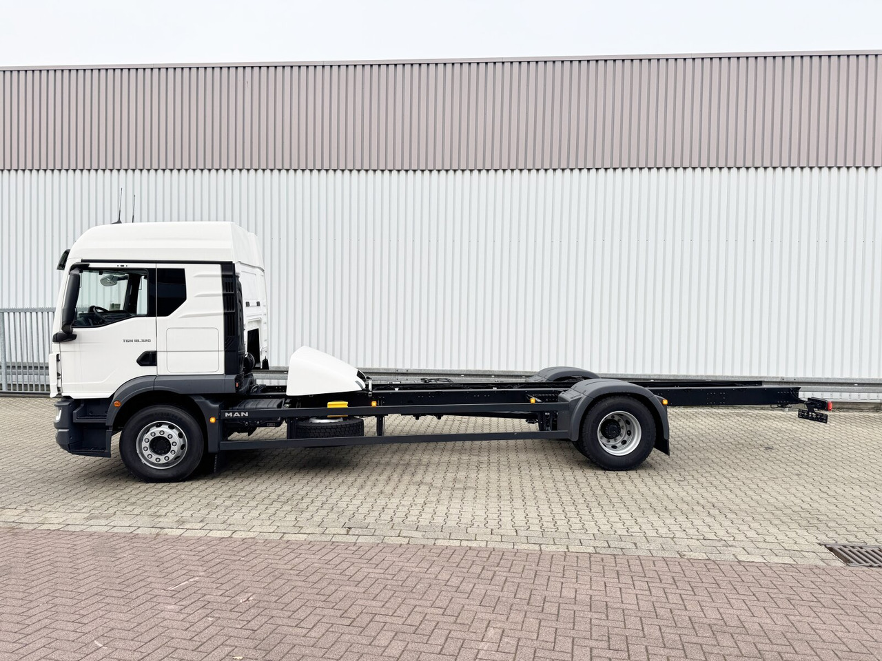 New Cab chassis truck MAN TGM 18.320 4x2 BL TGM 18.320 4x2 BL: picture 13