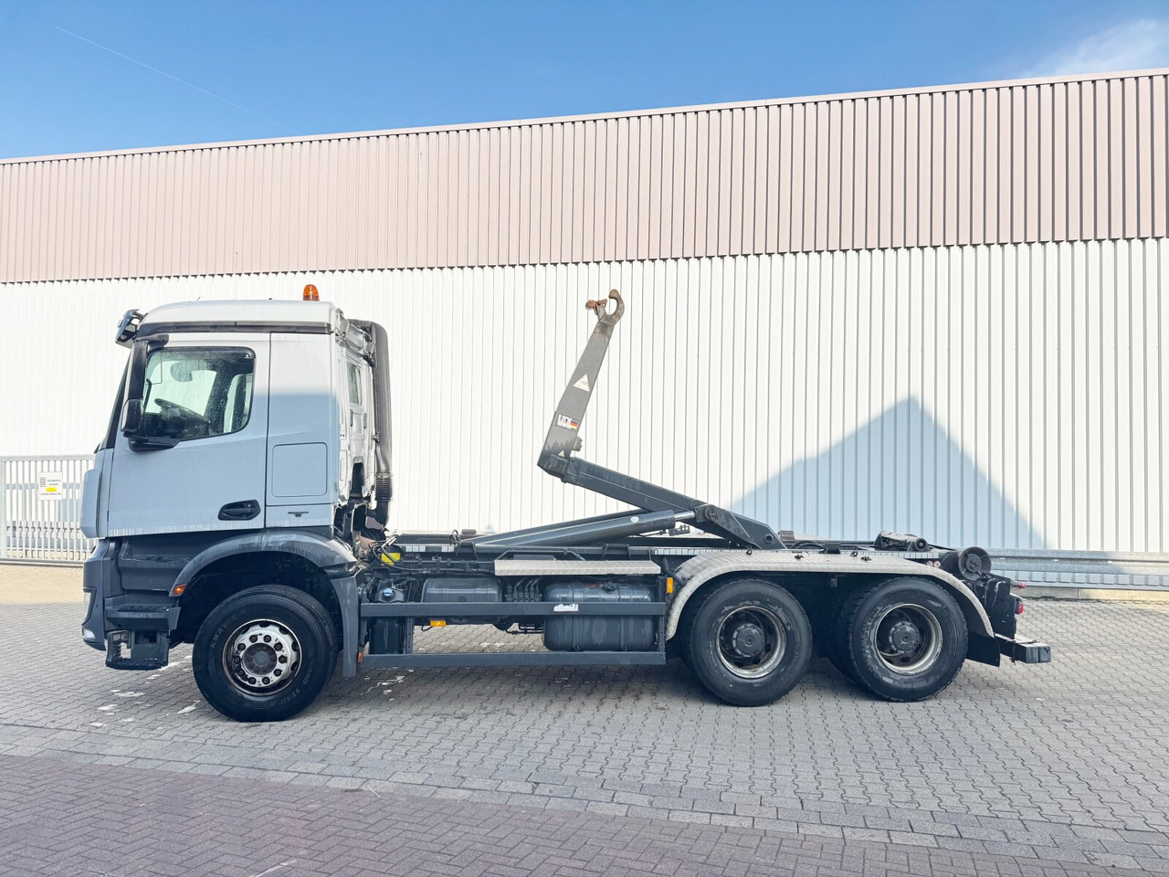 Hook lift truck Mercedes-Benz Arocs 2643 L 6x4/39 Arocs 2643 L 6x4/39, Motorabtrieb, VDL Abrollkipper S 21-5500: picture 13