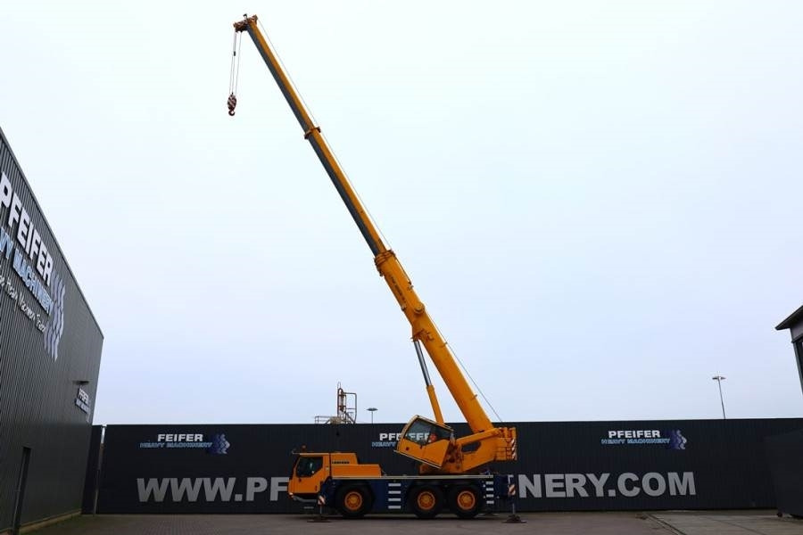 All terrain crane Liebherr LTM1055-3.1 Diesel, 6x6x6 Drive, 5 Sections 32.5m: picture 14