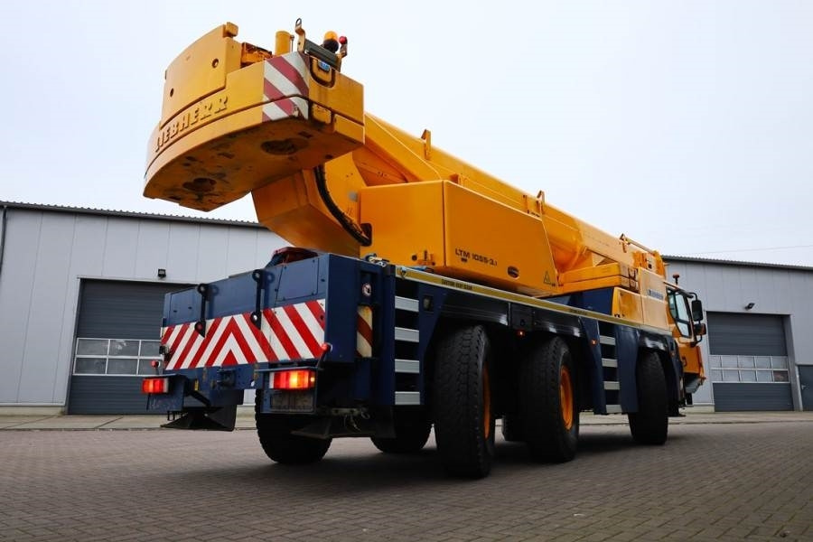 All terrain crane Liebherr LTM1055-3.1 Diesel, 6x6x6 Drive, 5 Sections 32.5m: picture 11