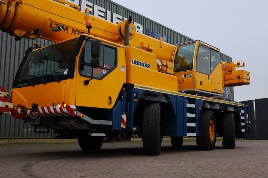 All terrain crane Liebherr LTM1055-3.1 Diesel, 6x6x6 Drive, 5 Sections 32.5m: picture 10