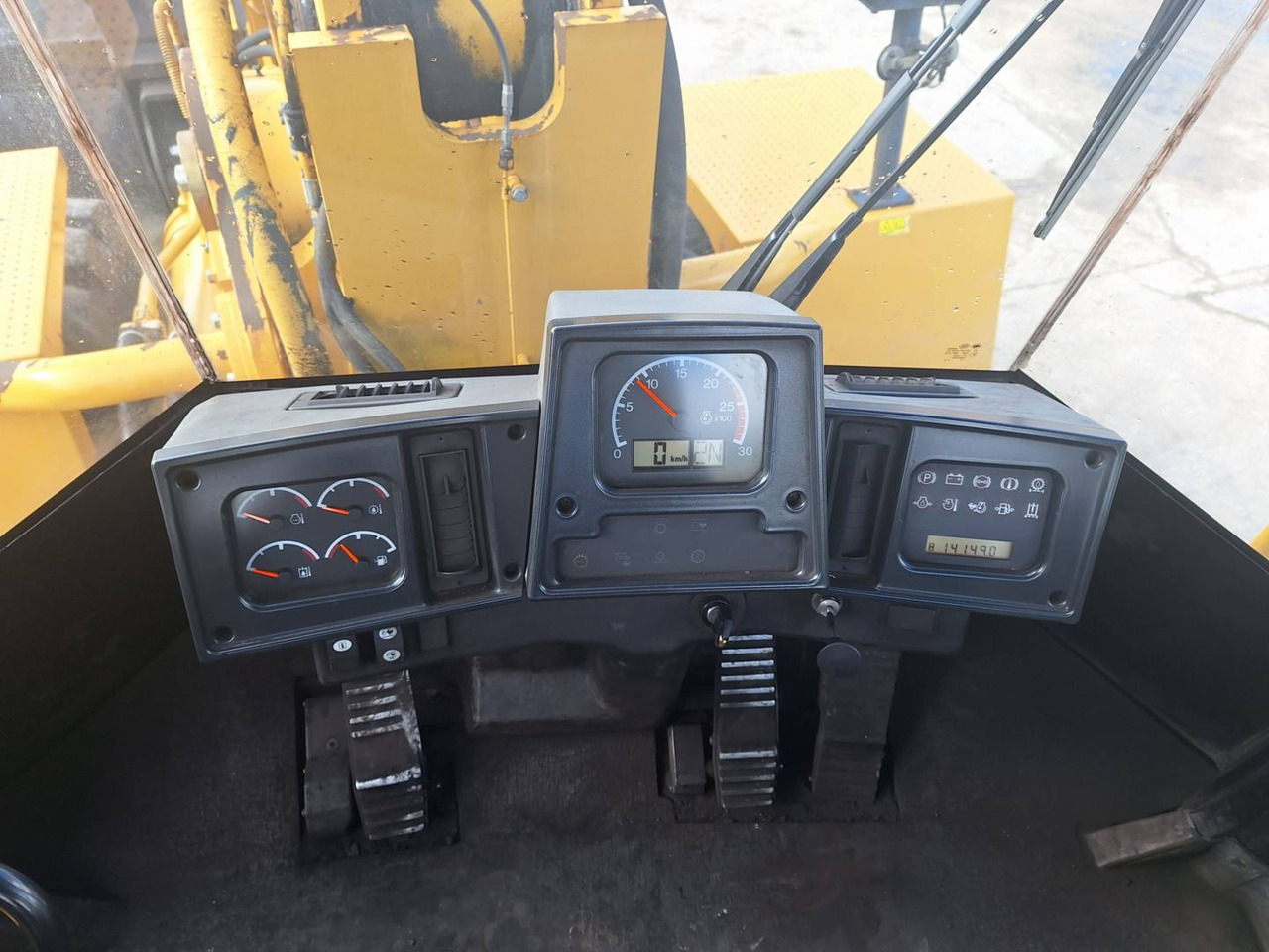 Wheel loader CAT 988H: picture 20