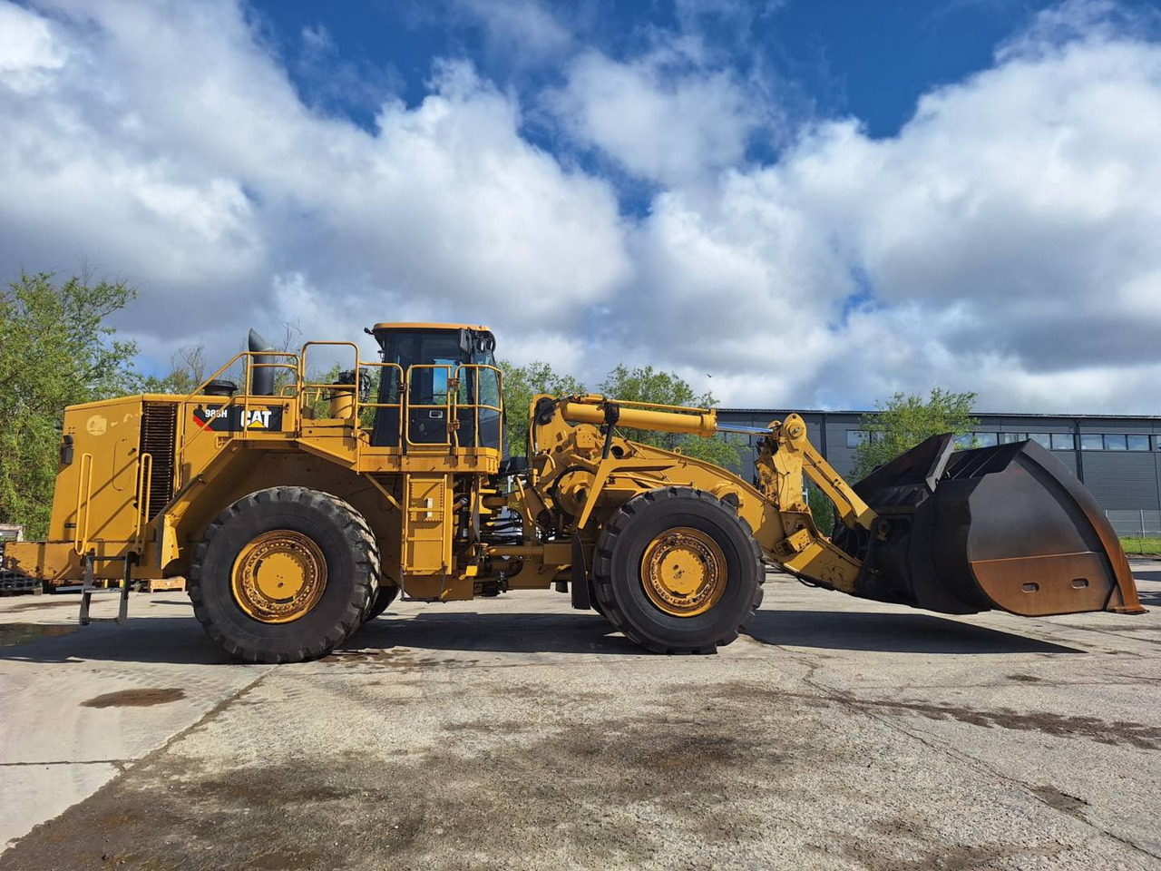 Wheel loader CAT 988H: picture 23