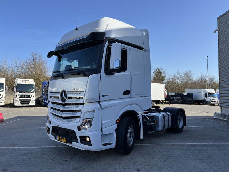 Tractor unit Mercedes-Benz Actros L 1845 Gigaspace / 142 dkm / 2 Tanks / Stand Klima / APK TUV 11-25: picture 20