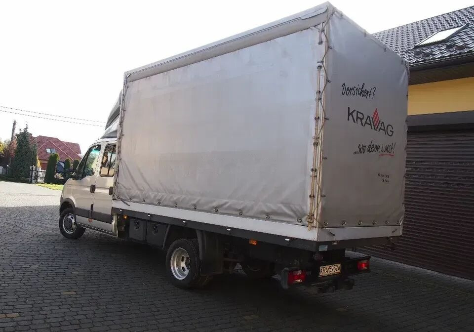 Curtainsider truck IVECO Daily 35c21: picture 9