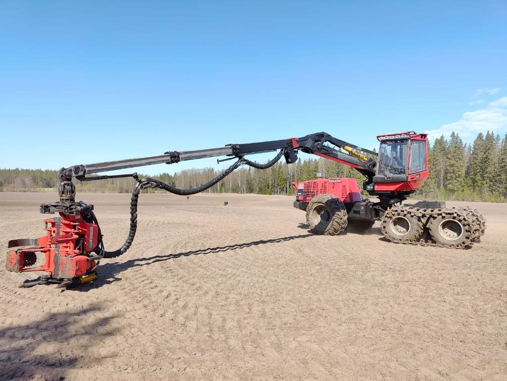 Forestry harvester Komatsu 901 TX: picture 10