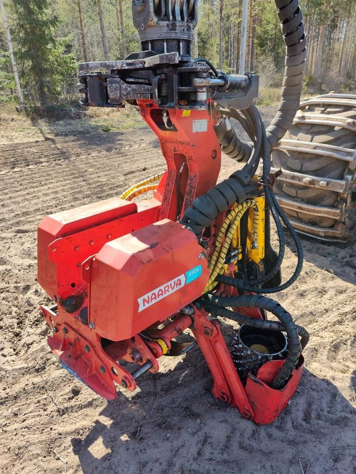 Forestry harvester Komatsu 901 TX: picture 18