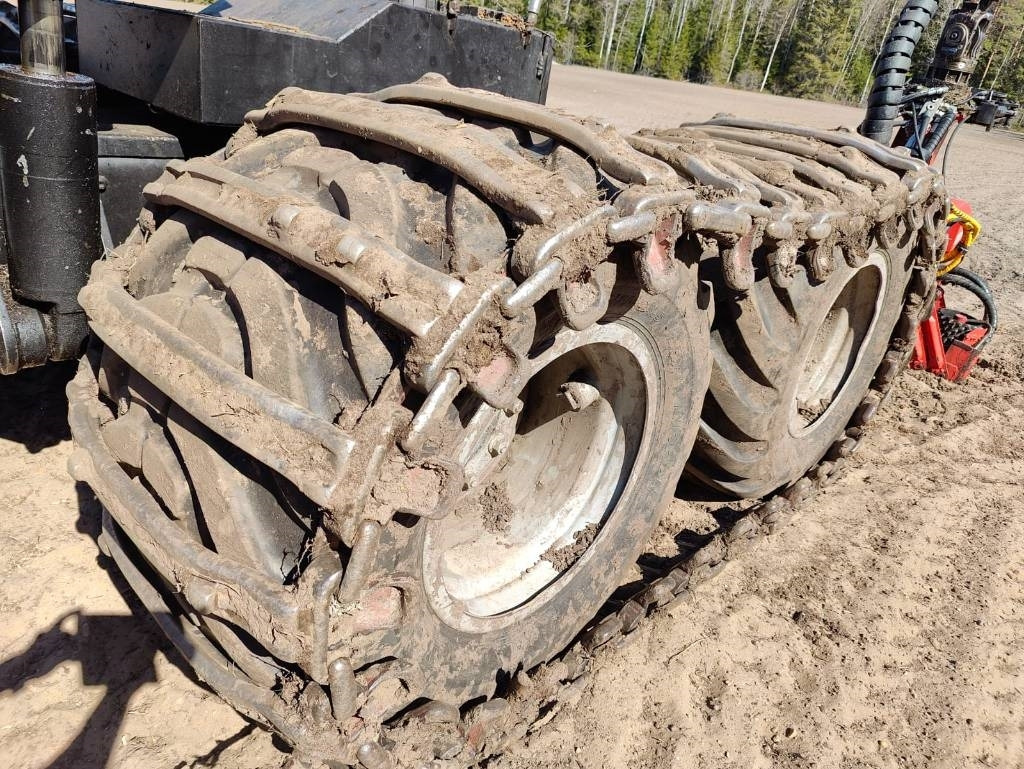 Forestry harvester Komatsu 901 TX: picture 24