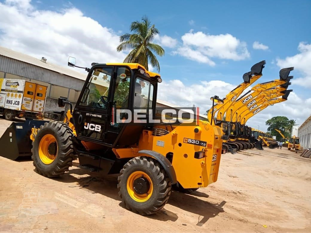 New Telescopic handler JCB 530-70: picture 9