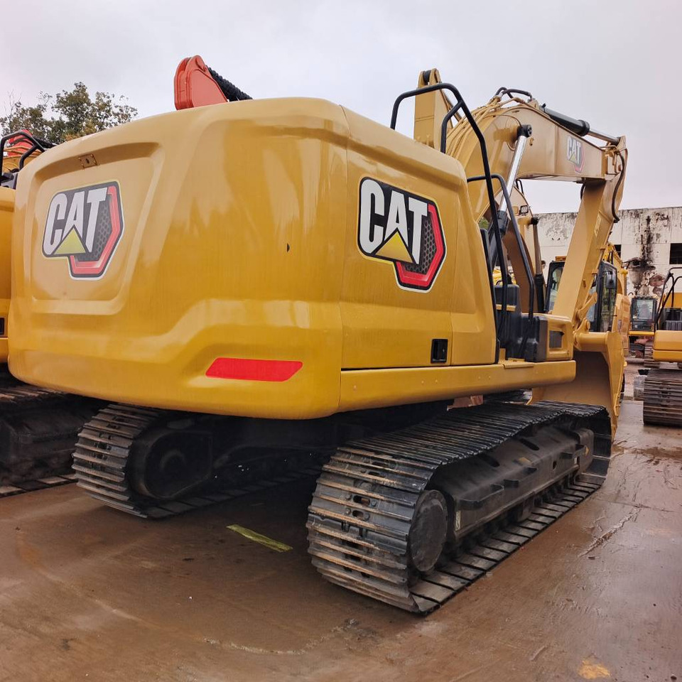 Crawler excavator CAT 320GC: picture 12