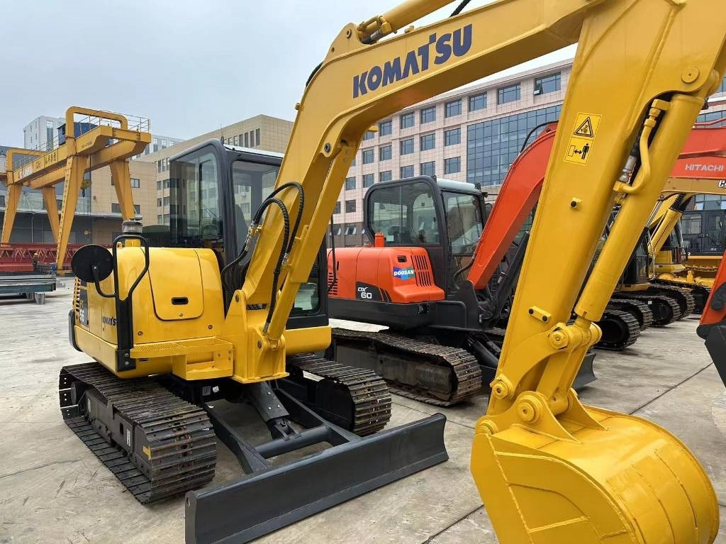 Mini excavator Komatsu PC 56: picture 6