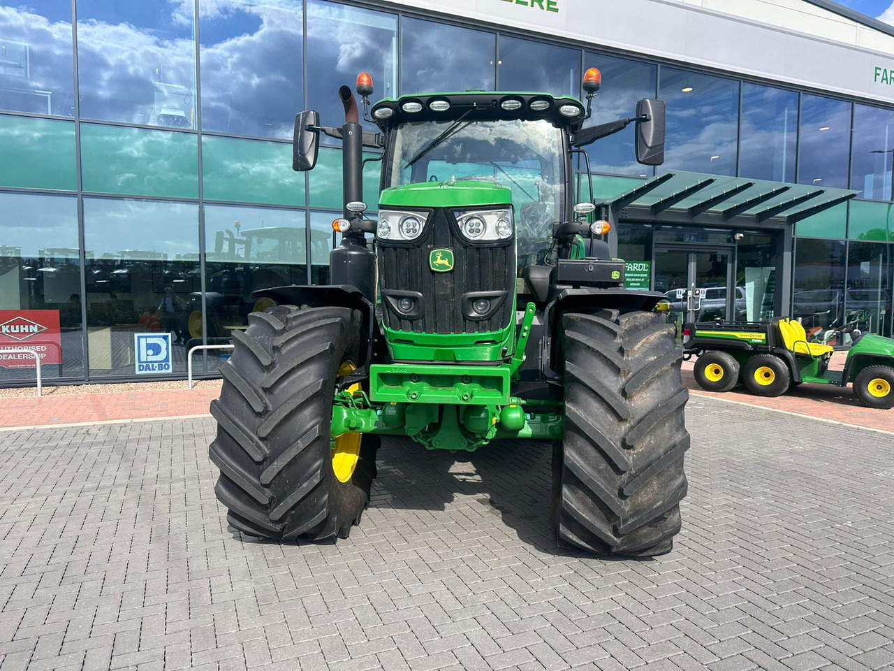 New Farm tractor John Deere 6195R: picture 7